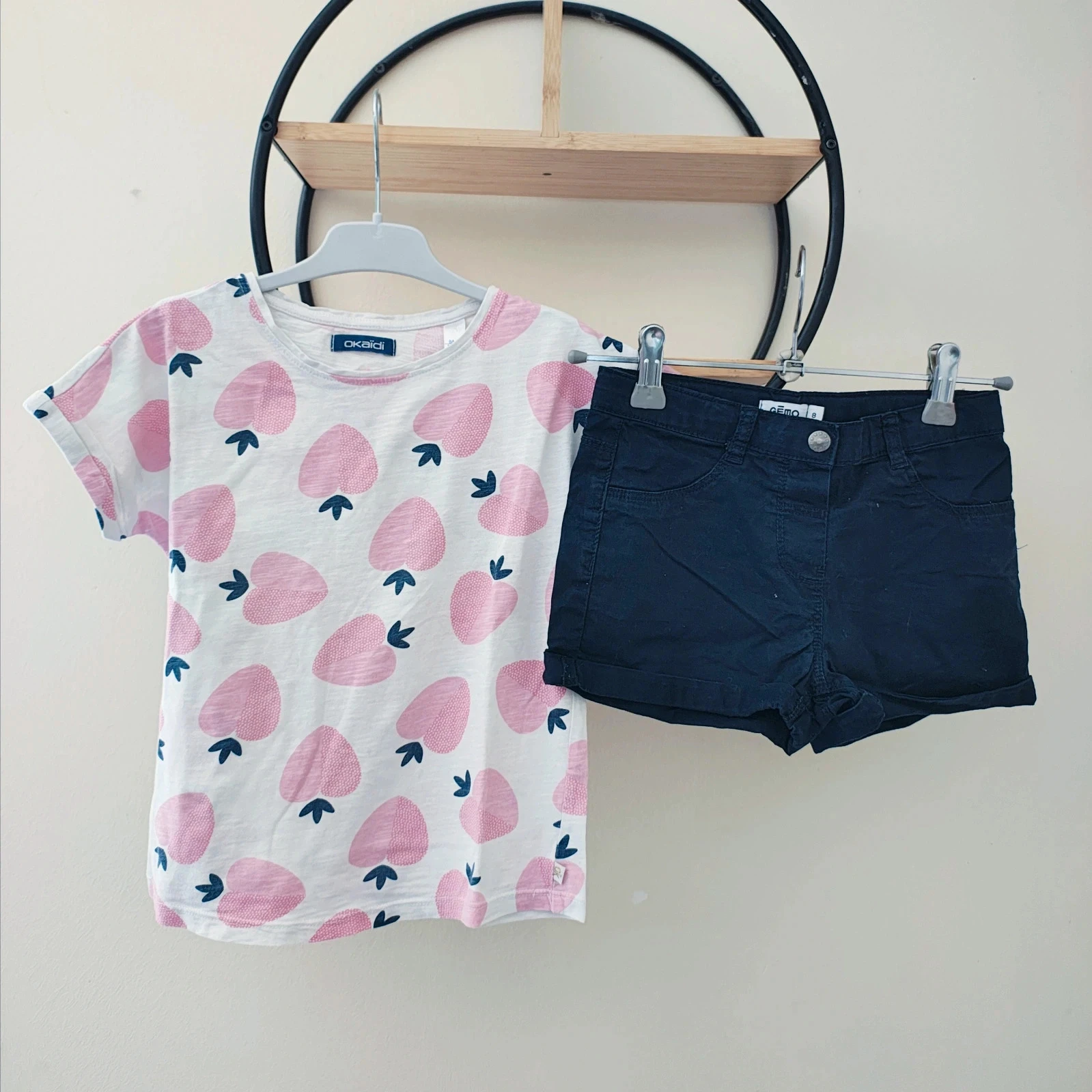 8 ans ensemble été Teeshirt Okaïdi et short Gémo